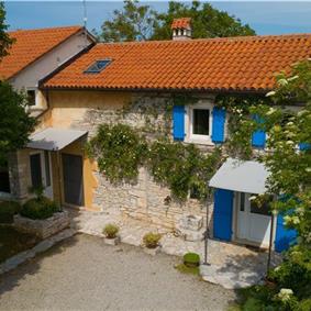 5 Bedroom Istrian Villa Estate with Large Pool and Gardens near Barban, Sleeps 12